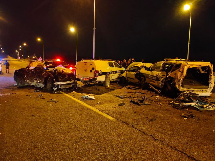 القدس : مصرع مستوطنين واصابة 3 اقراد شرطة بحادث طرق